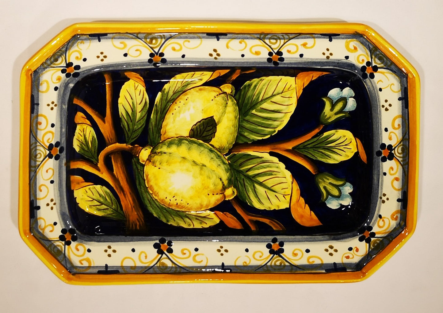 
                  
                    Vassoio Ottagonale
                  
                
